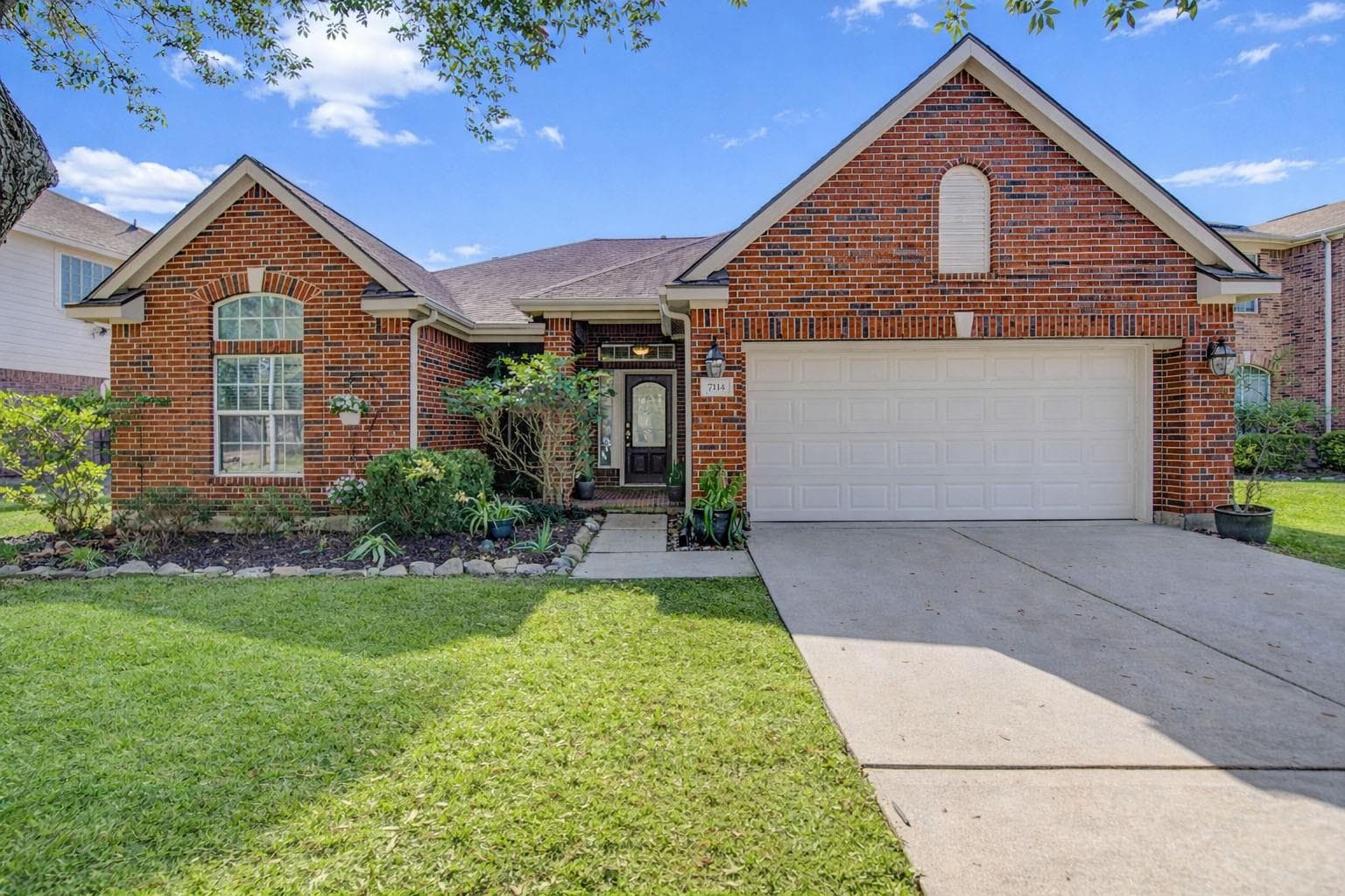 7114 Sundance Meadows Ln