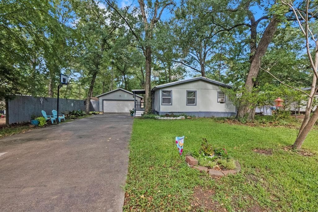 12488 Royal West Dr