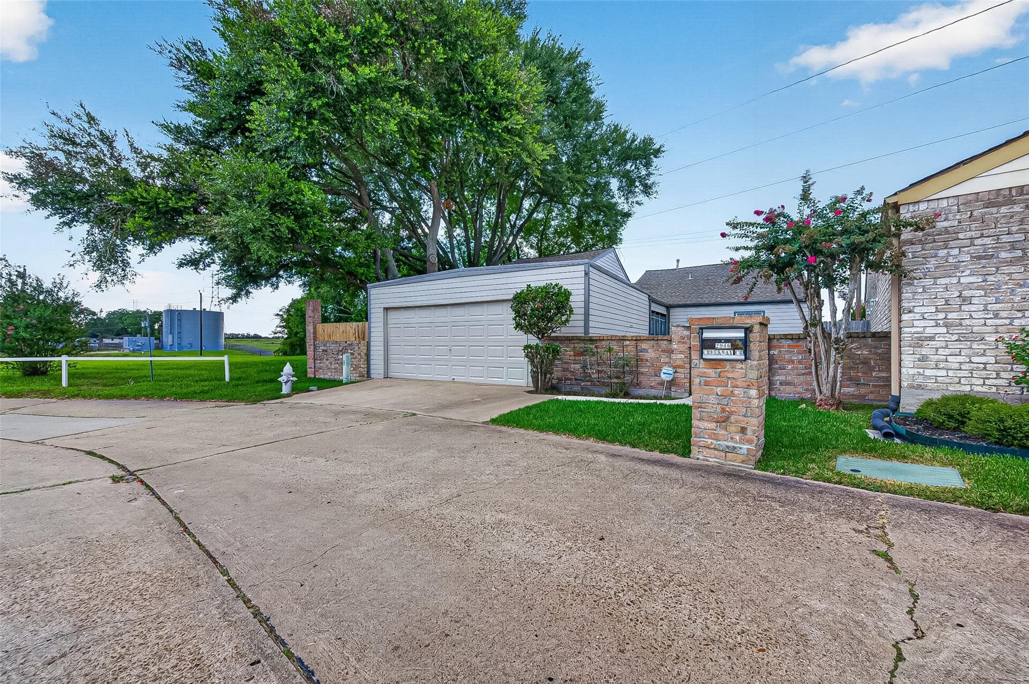 2946 Creekway Cir