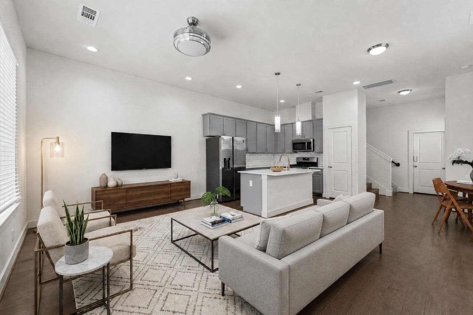 Main property image