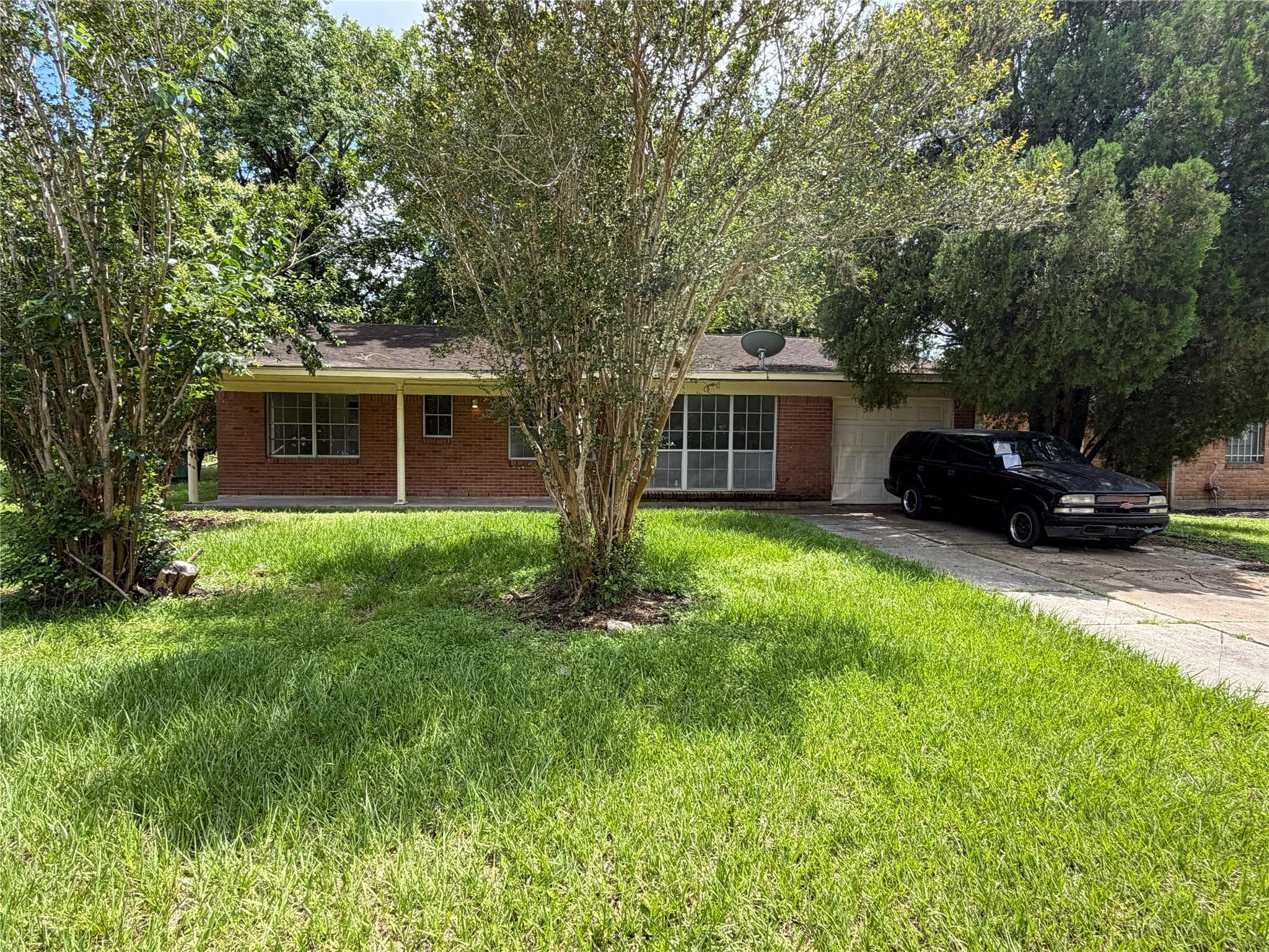 5230 Greylog Dr