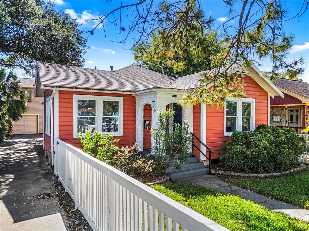 Main property image