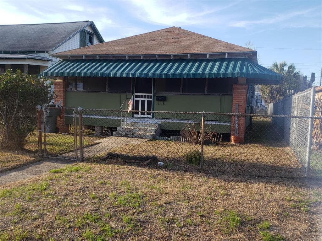 4616 Avenue Q 1/2