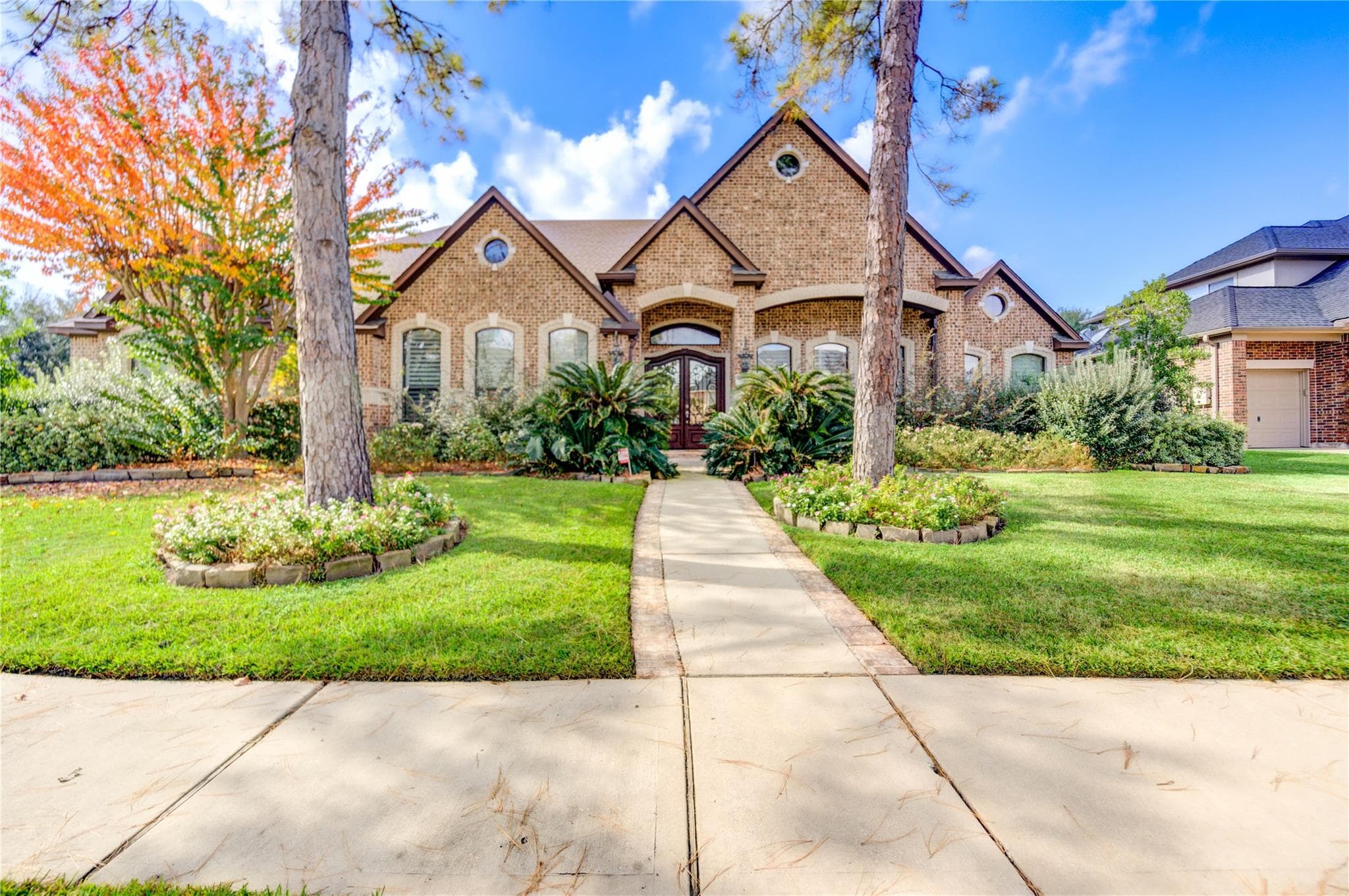 8107 Cranbrook Hollow Ln