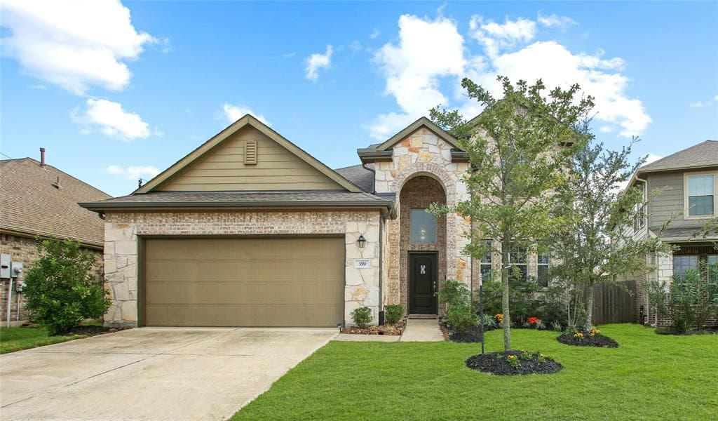 359 Century Oaks Ln