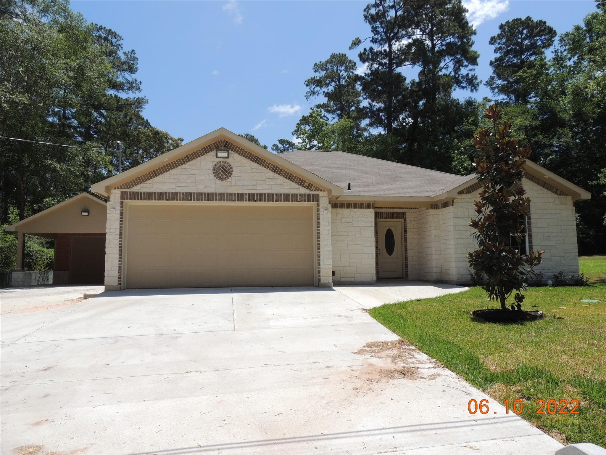 15870 Walnut Dr