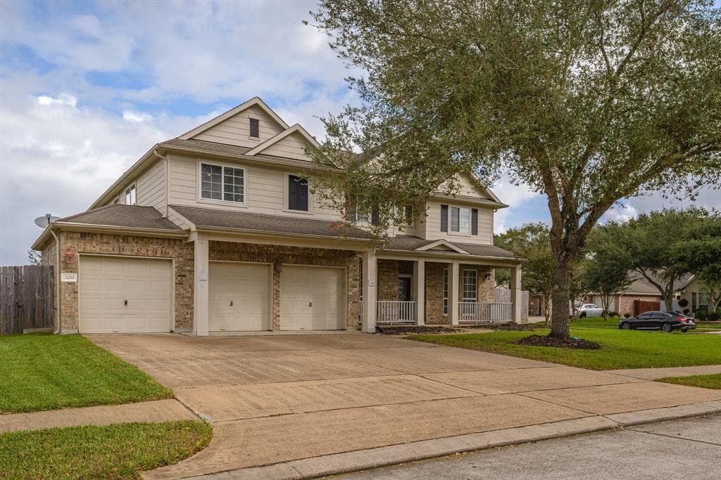 3201 Firefly Rd