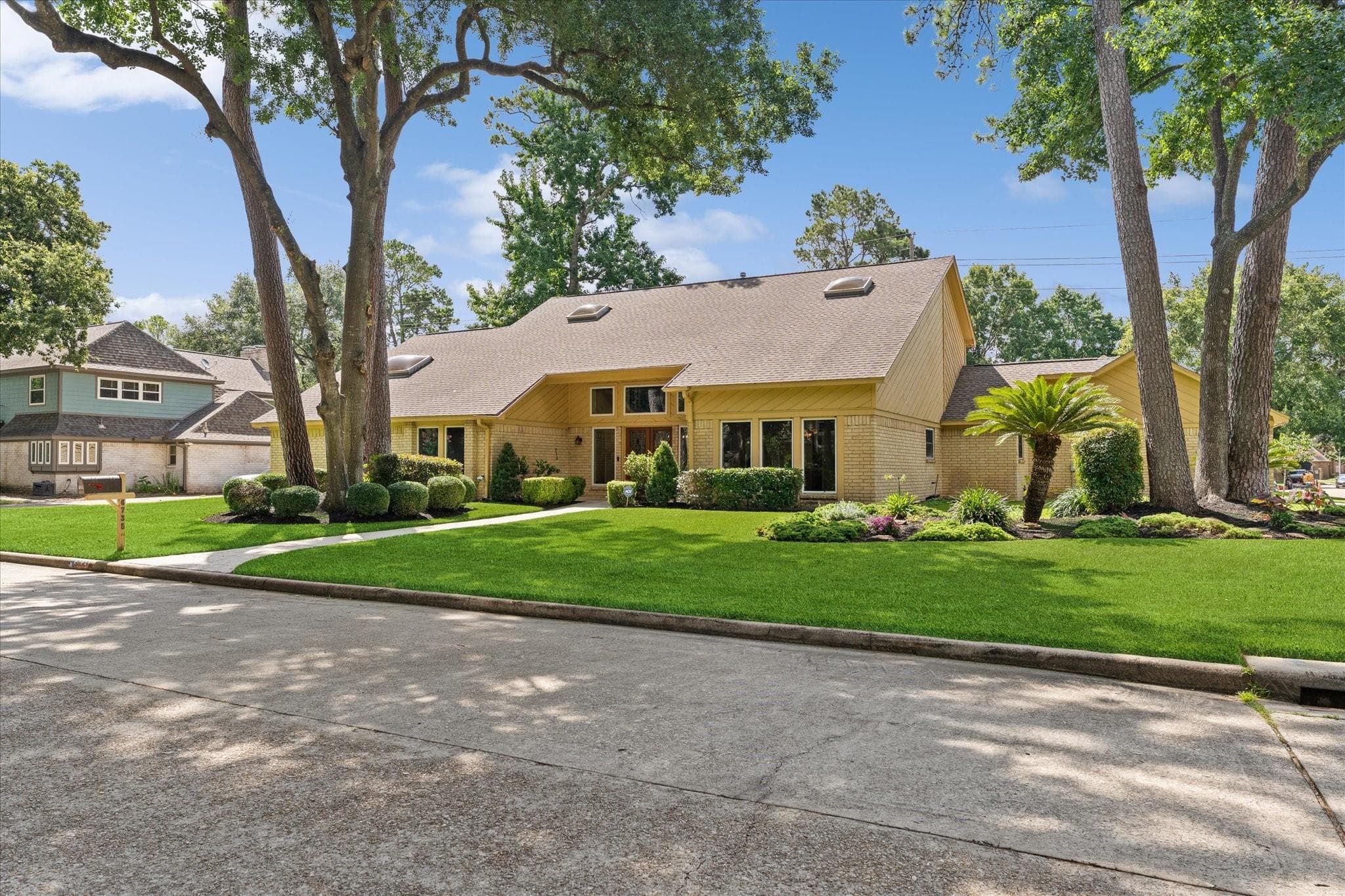 6735 Gentle Bend Dr