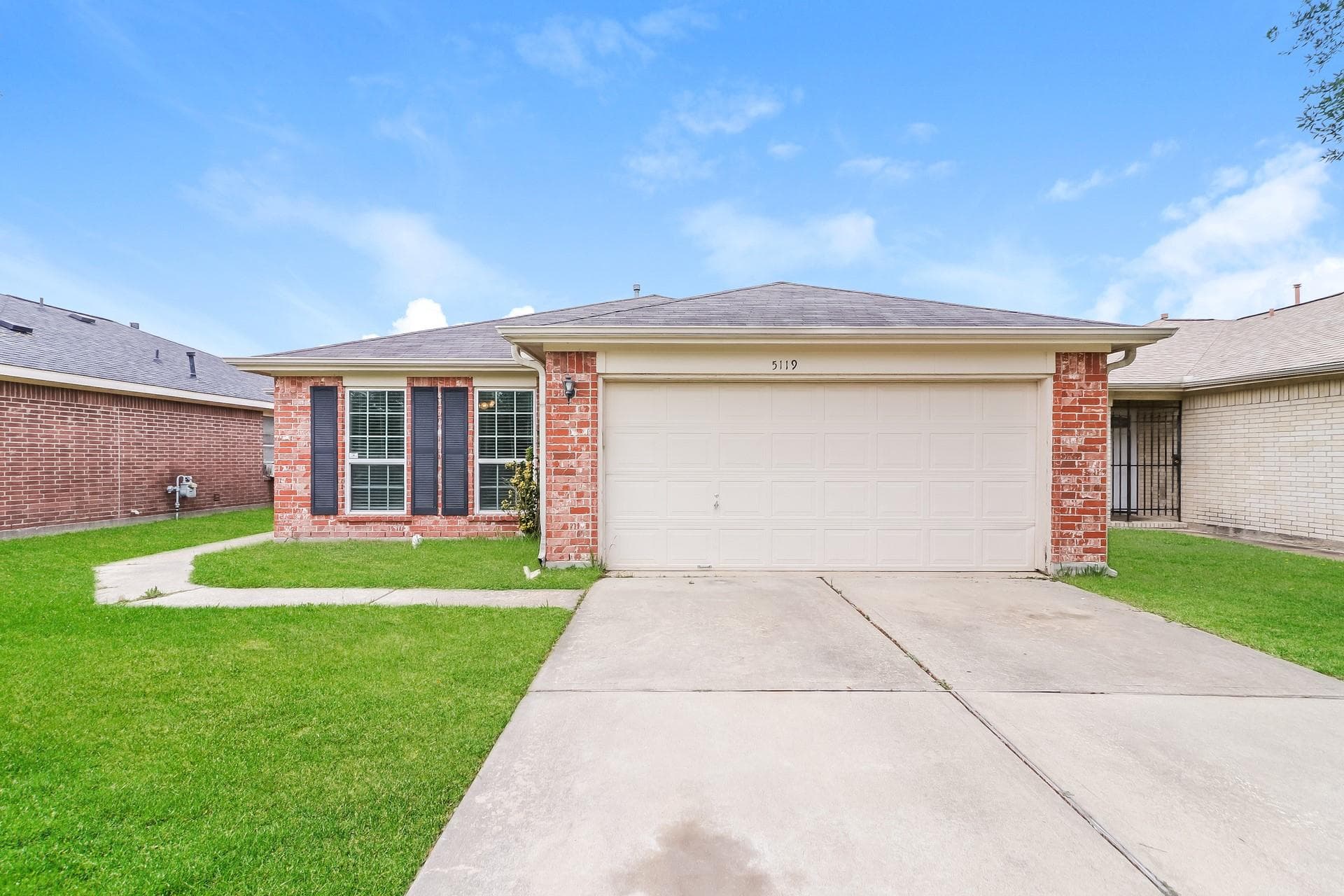 5119 Panay Park Dr