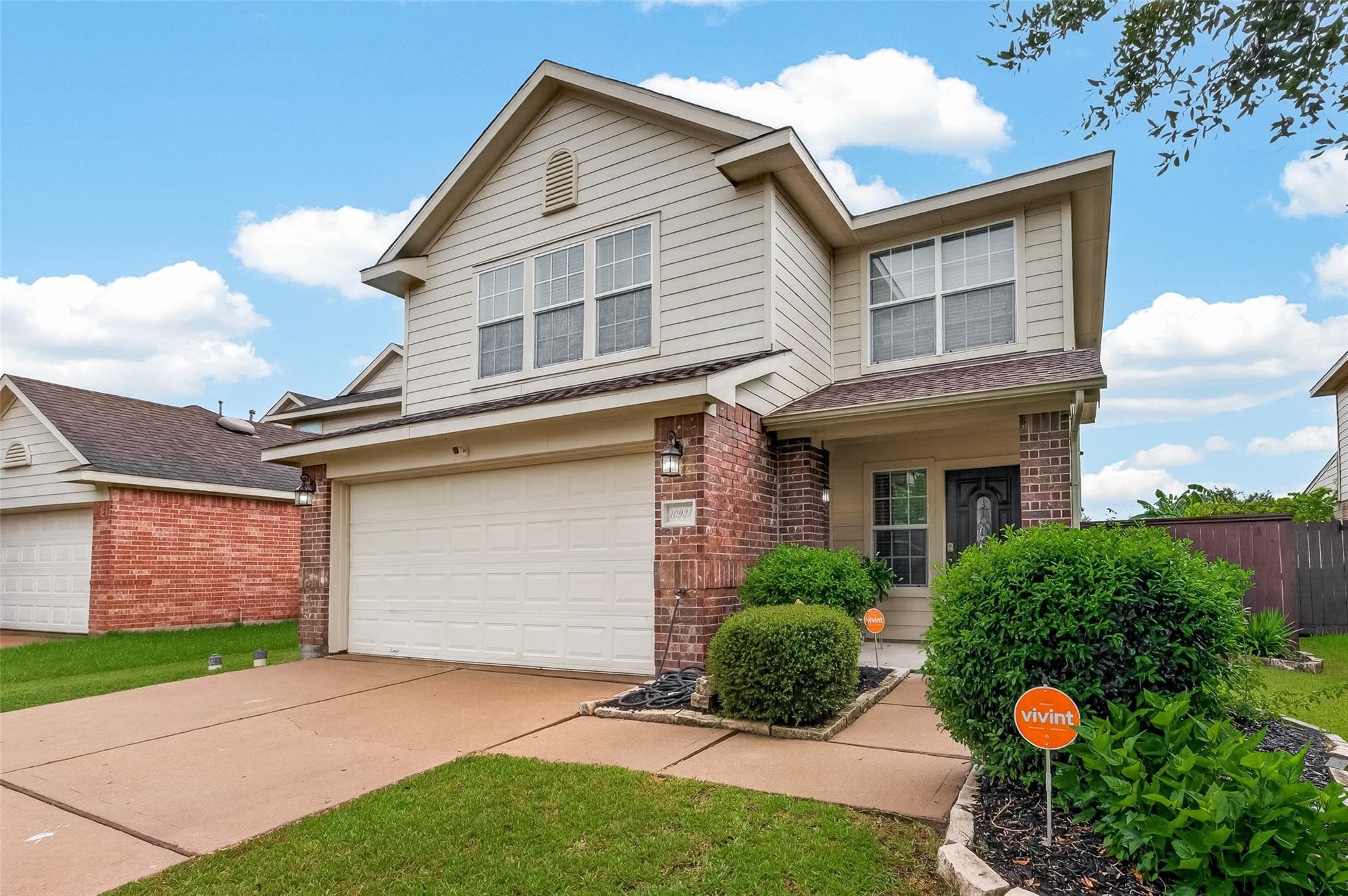10931 View Pointe Ln