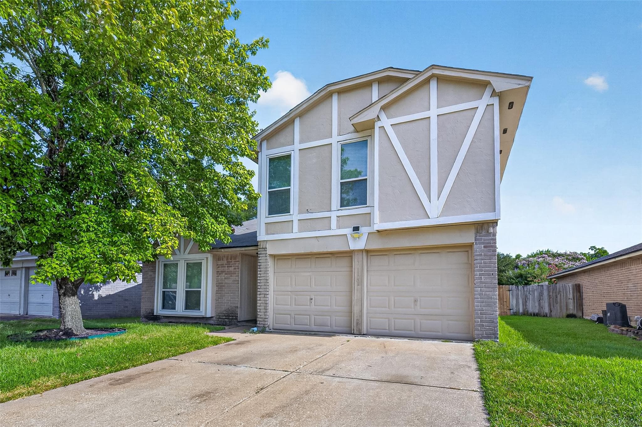 13606 Pecan Oak Dr
