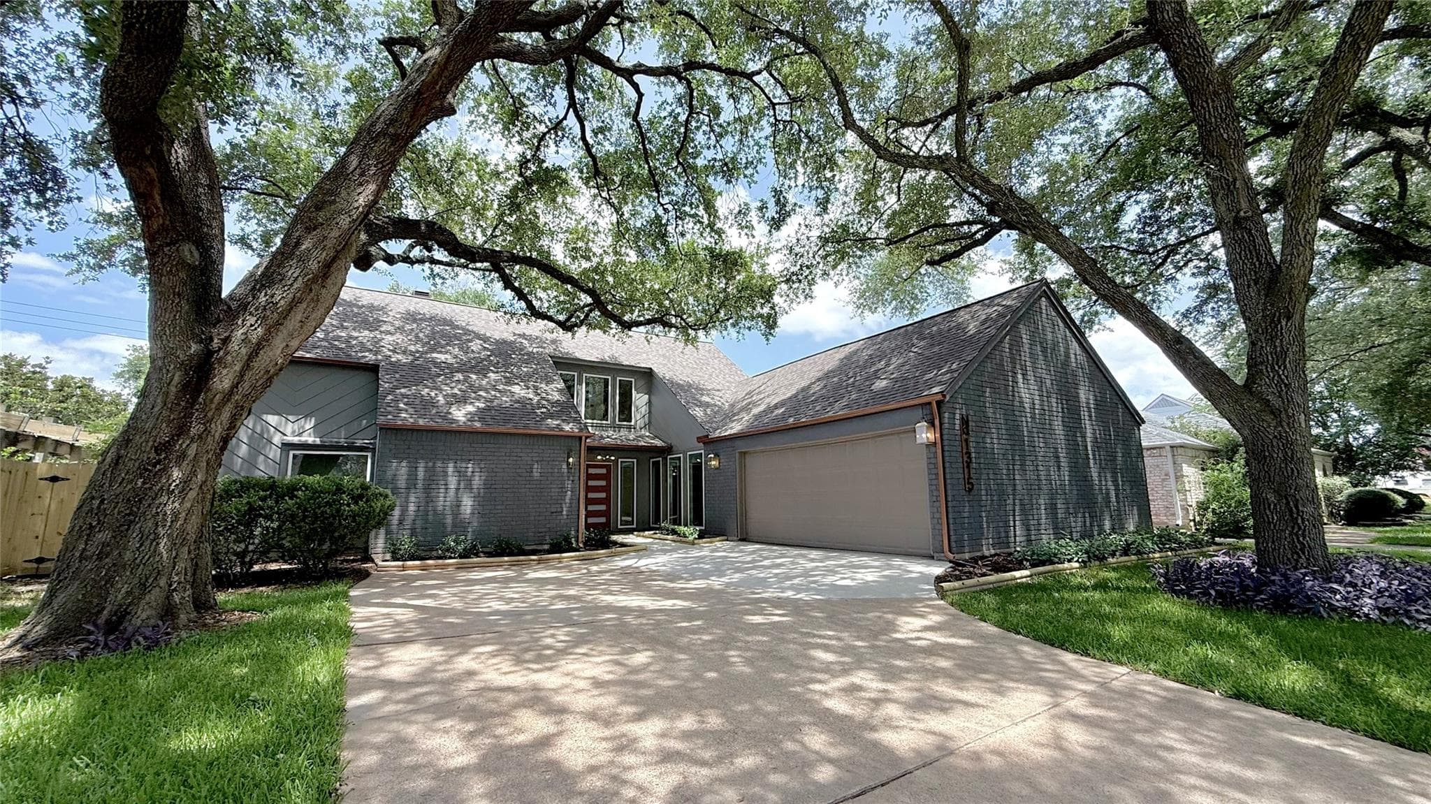 Main property image