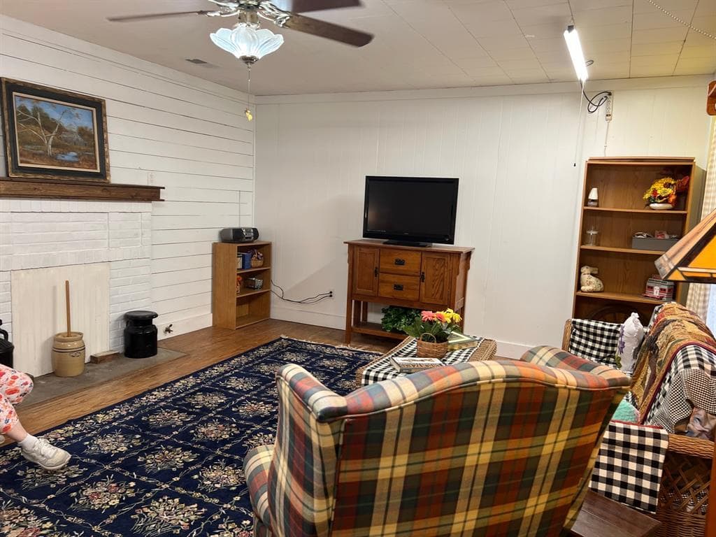 Gallery image 4