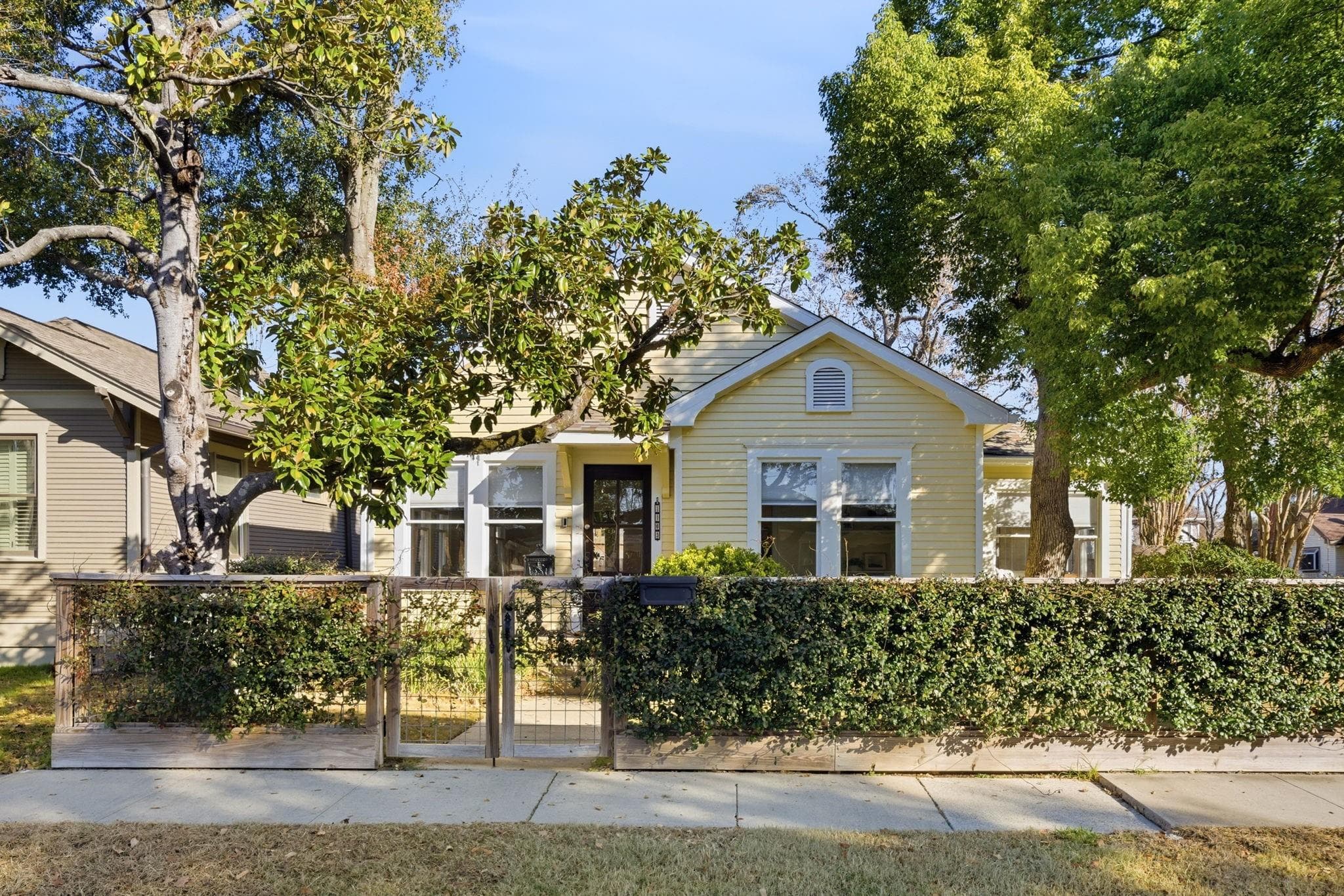 1103 Key St