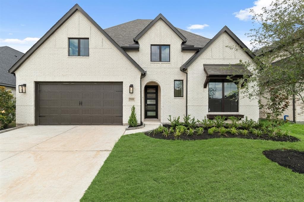 7331 Compass Dr