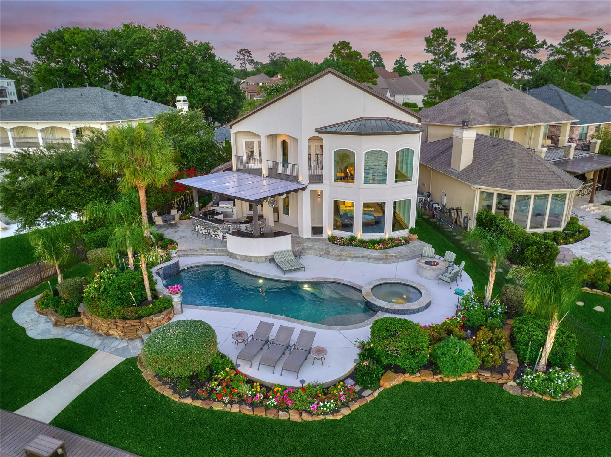 9943 Pebble View Ct