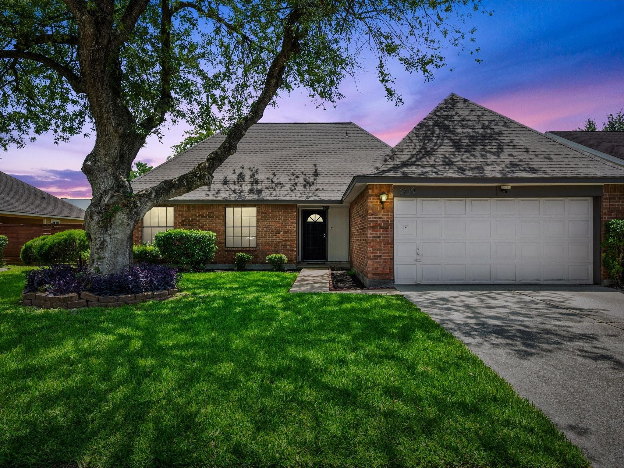 2119 Laurel Land Ln