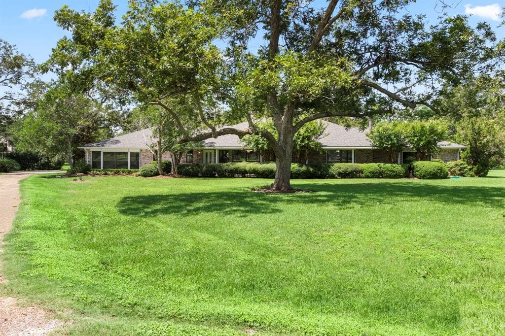 3599 Susan Cir