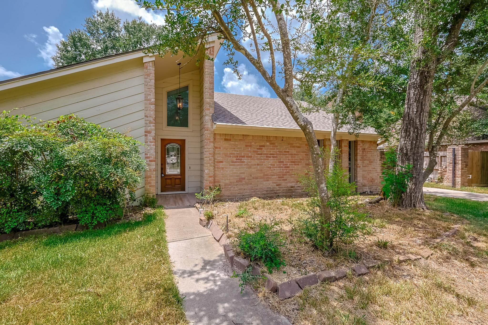 914 Manchester Dr