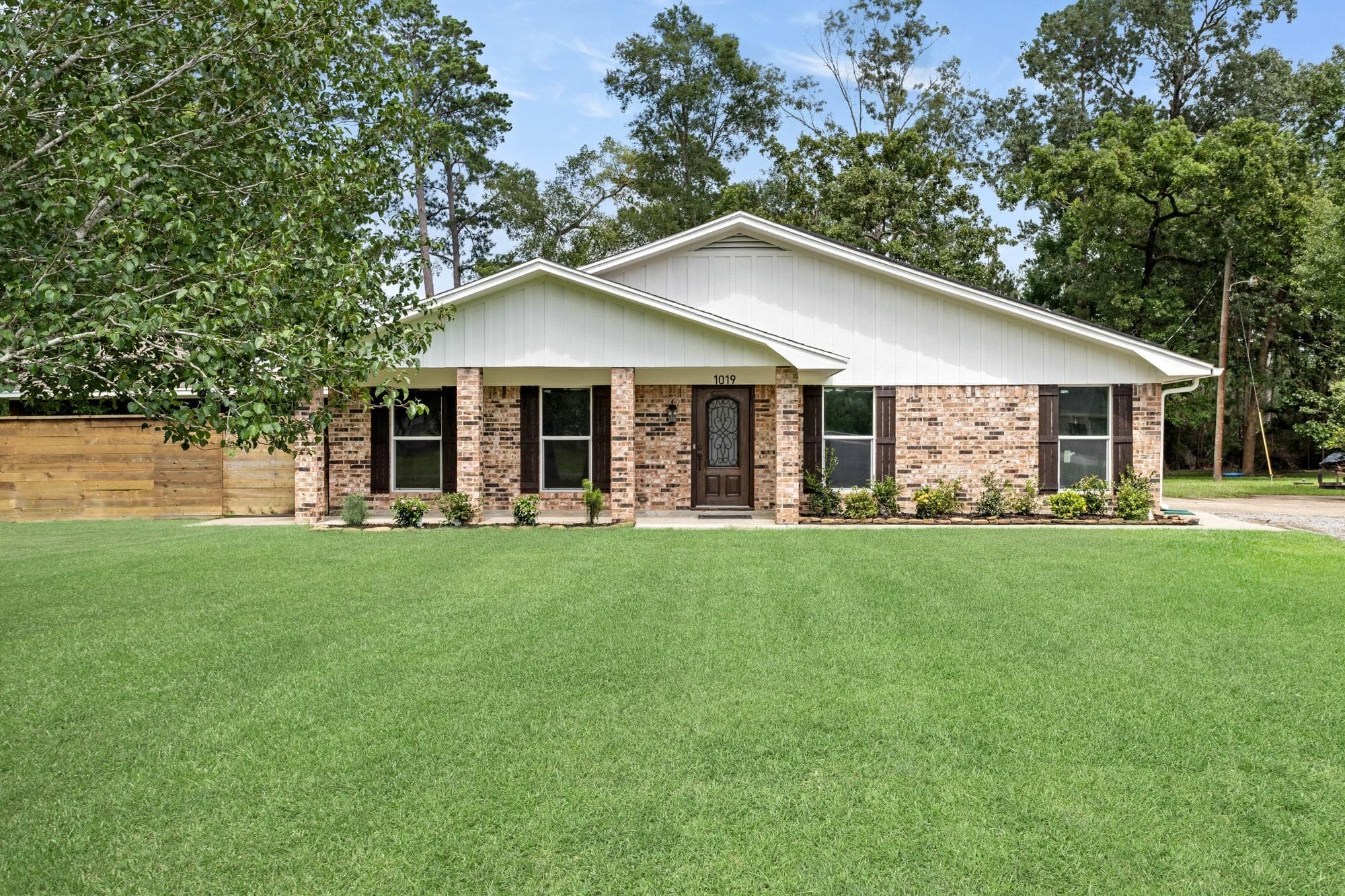 1019 Pineglen Dr