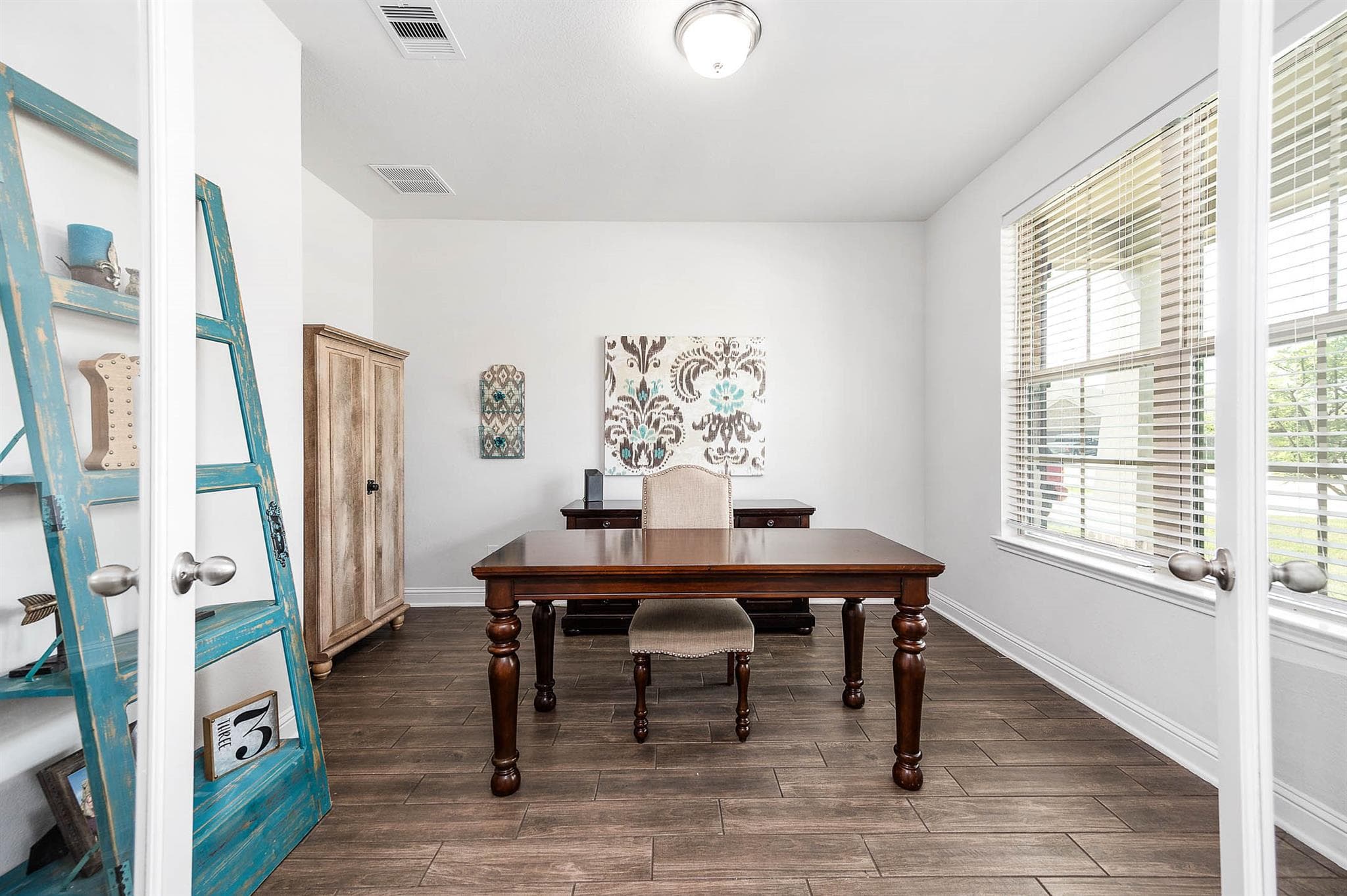 Gallery image 4