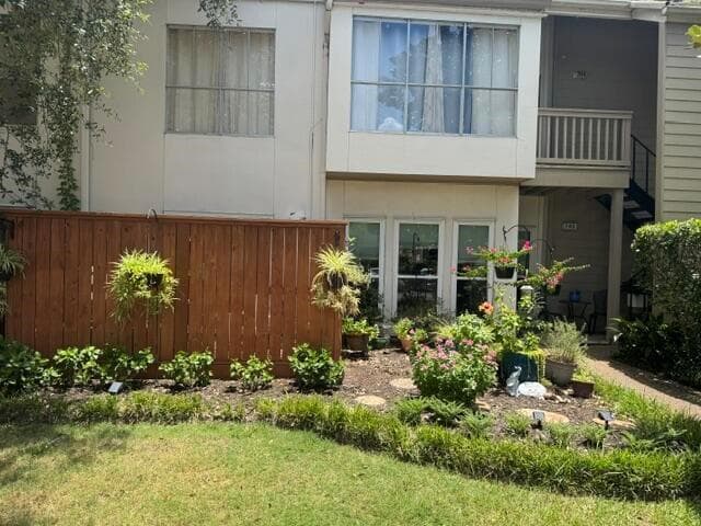 2100 Tanglewilde St Apt 743
