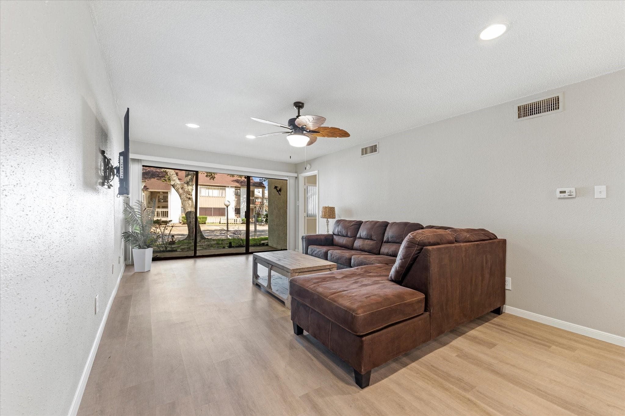 12100 Melville Dr Apt 409
