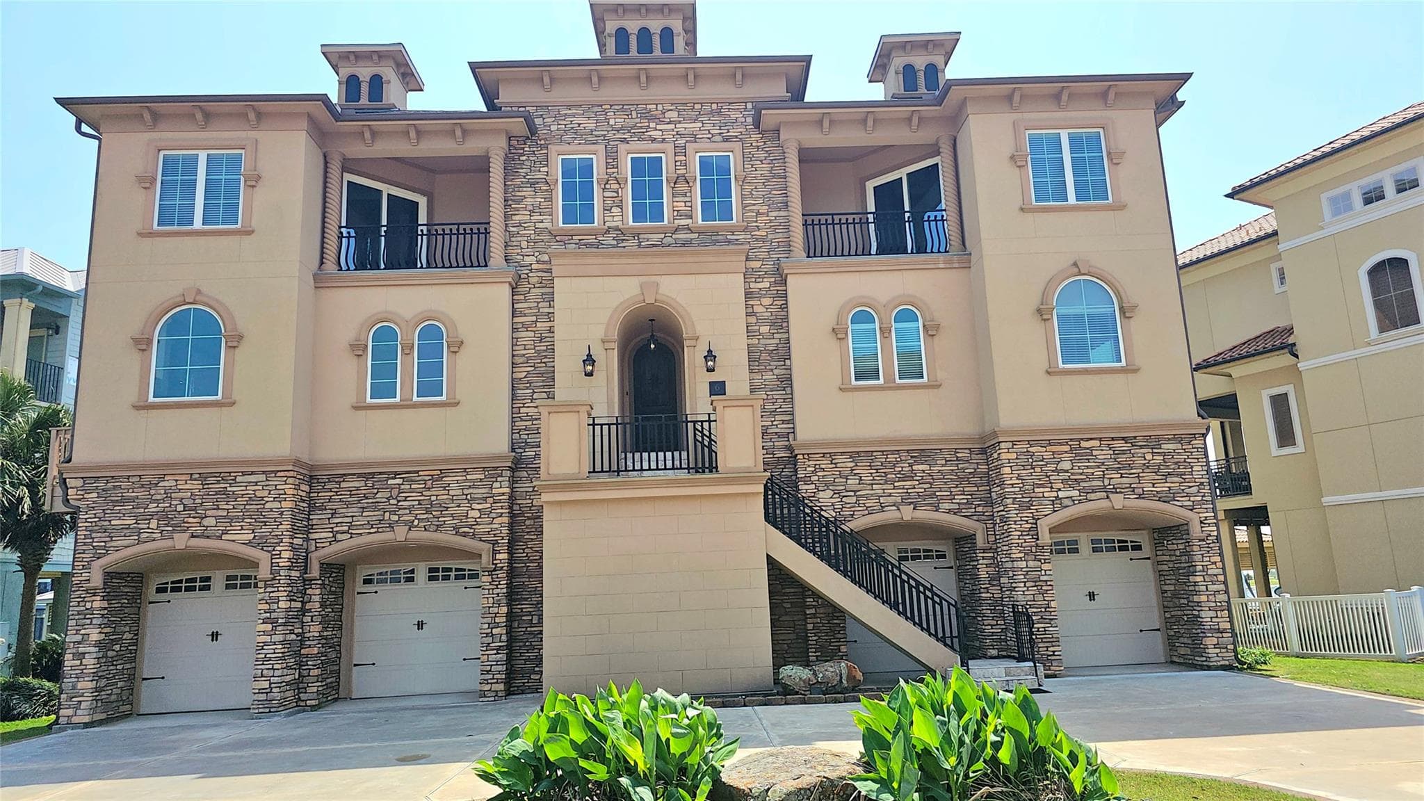 Main property image