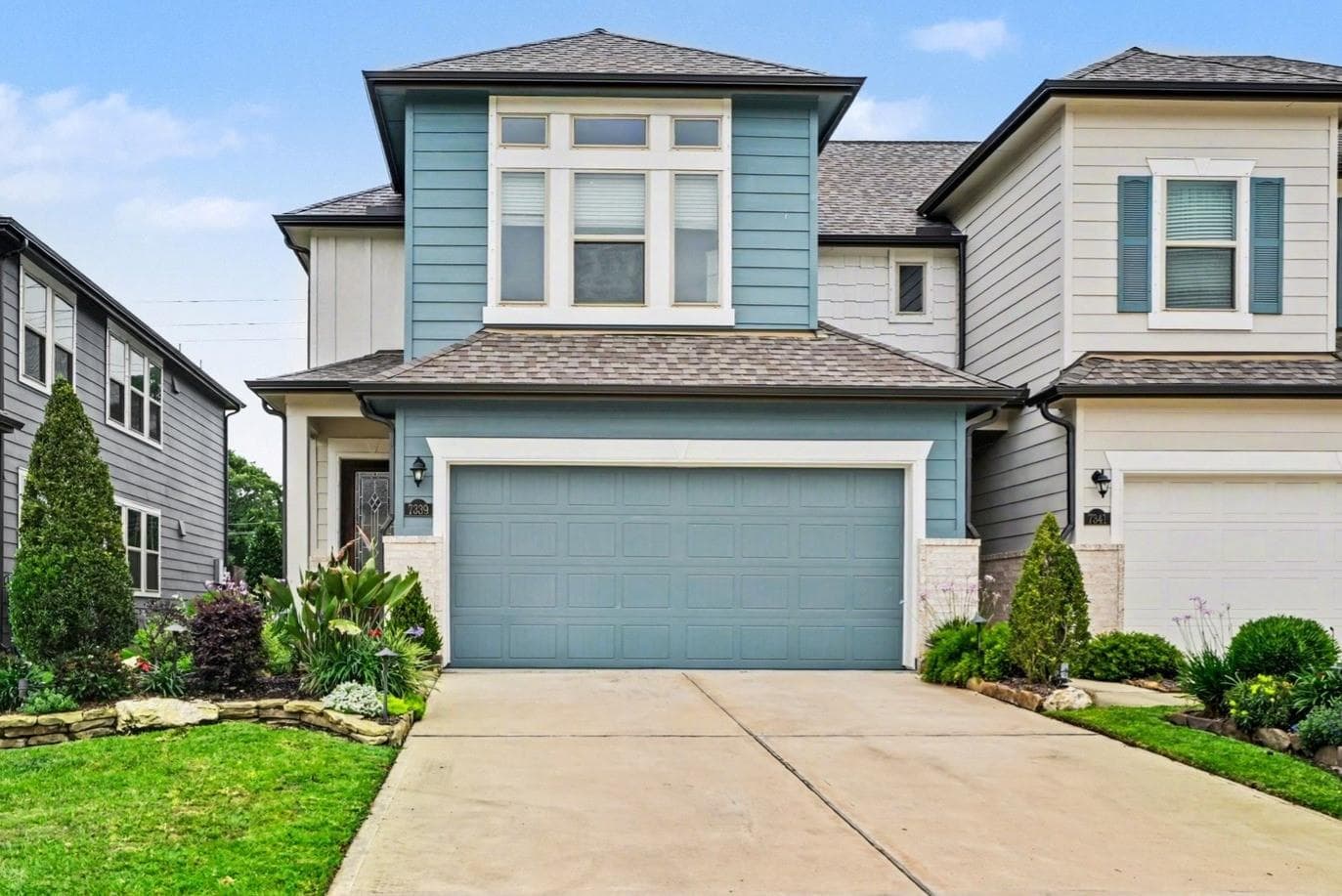 7339 Hinsdale Dr