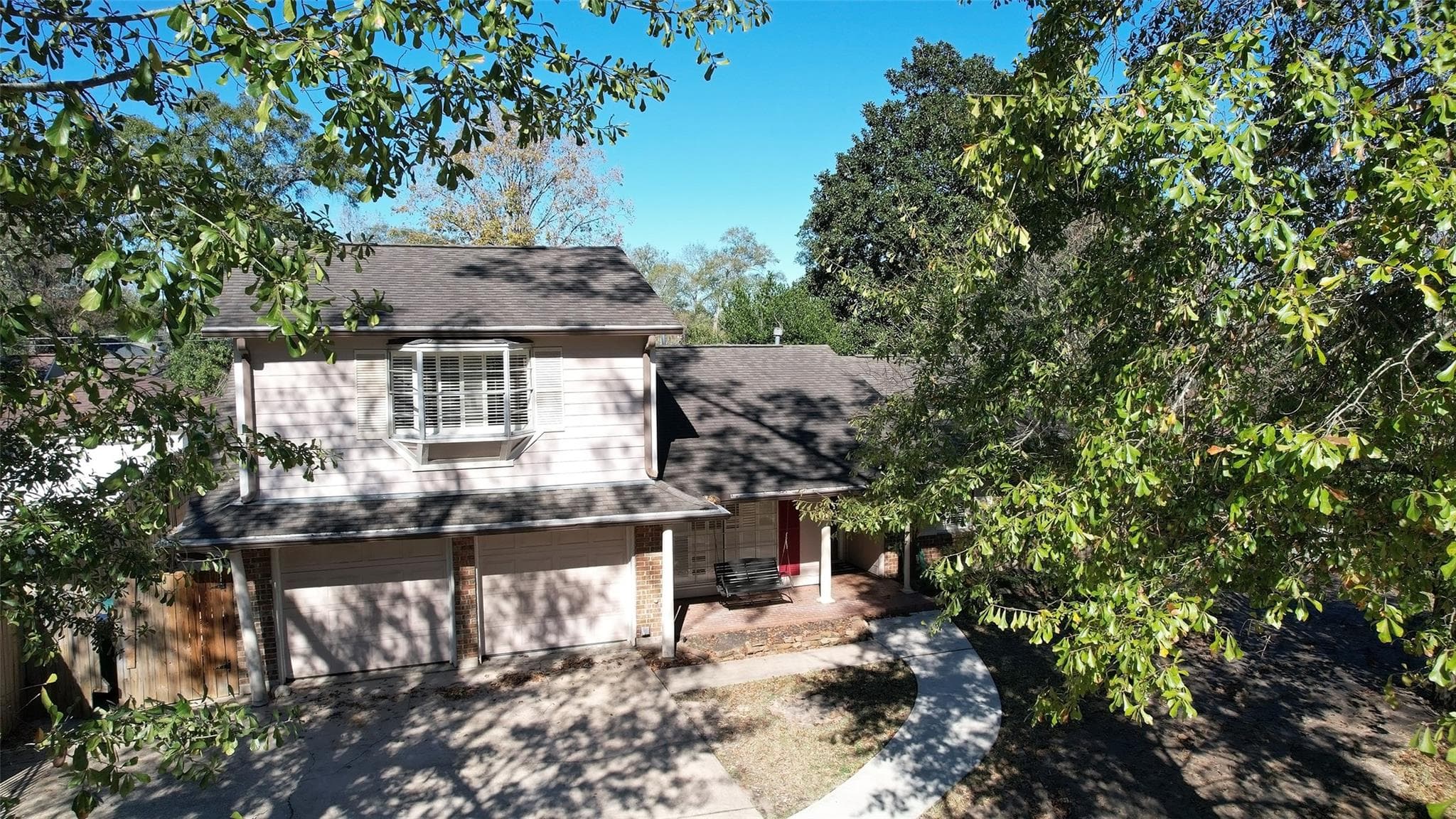 1002 Holly Dr