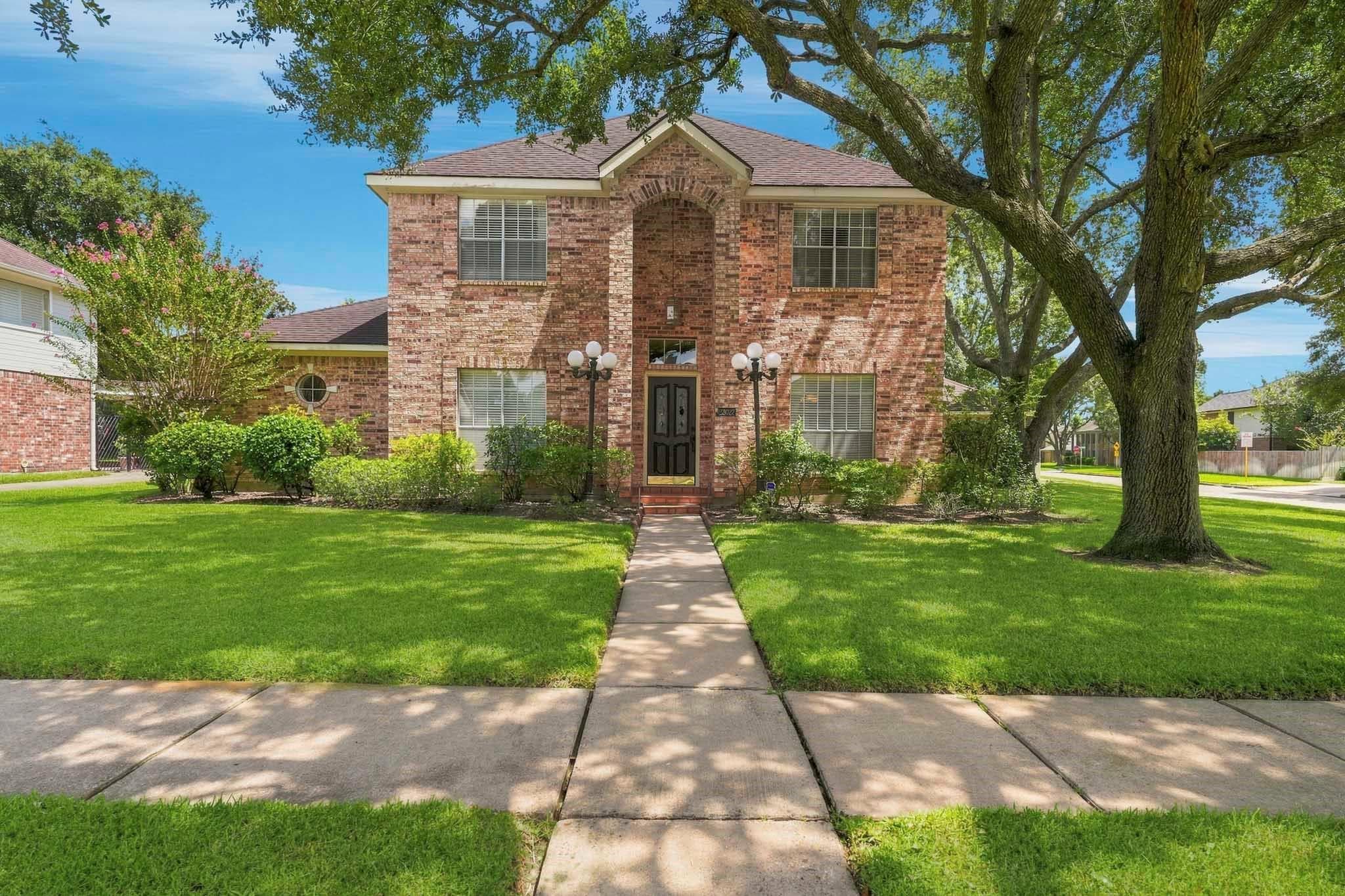 23027 Red River Dr