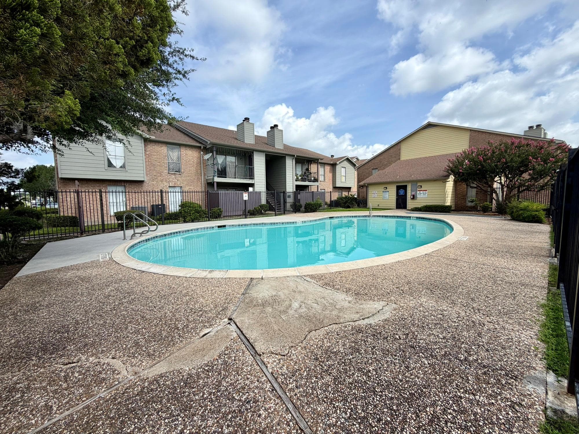 9350 Country Creek Dr Apt 31