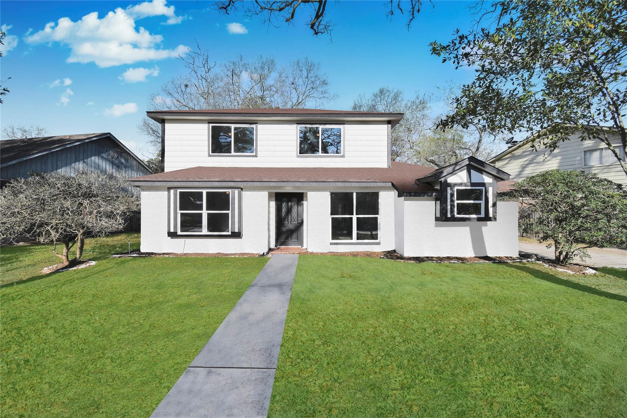2035 Round Spring Dr