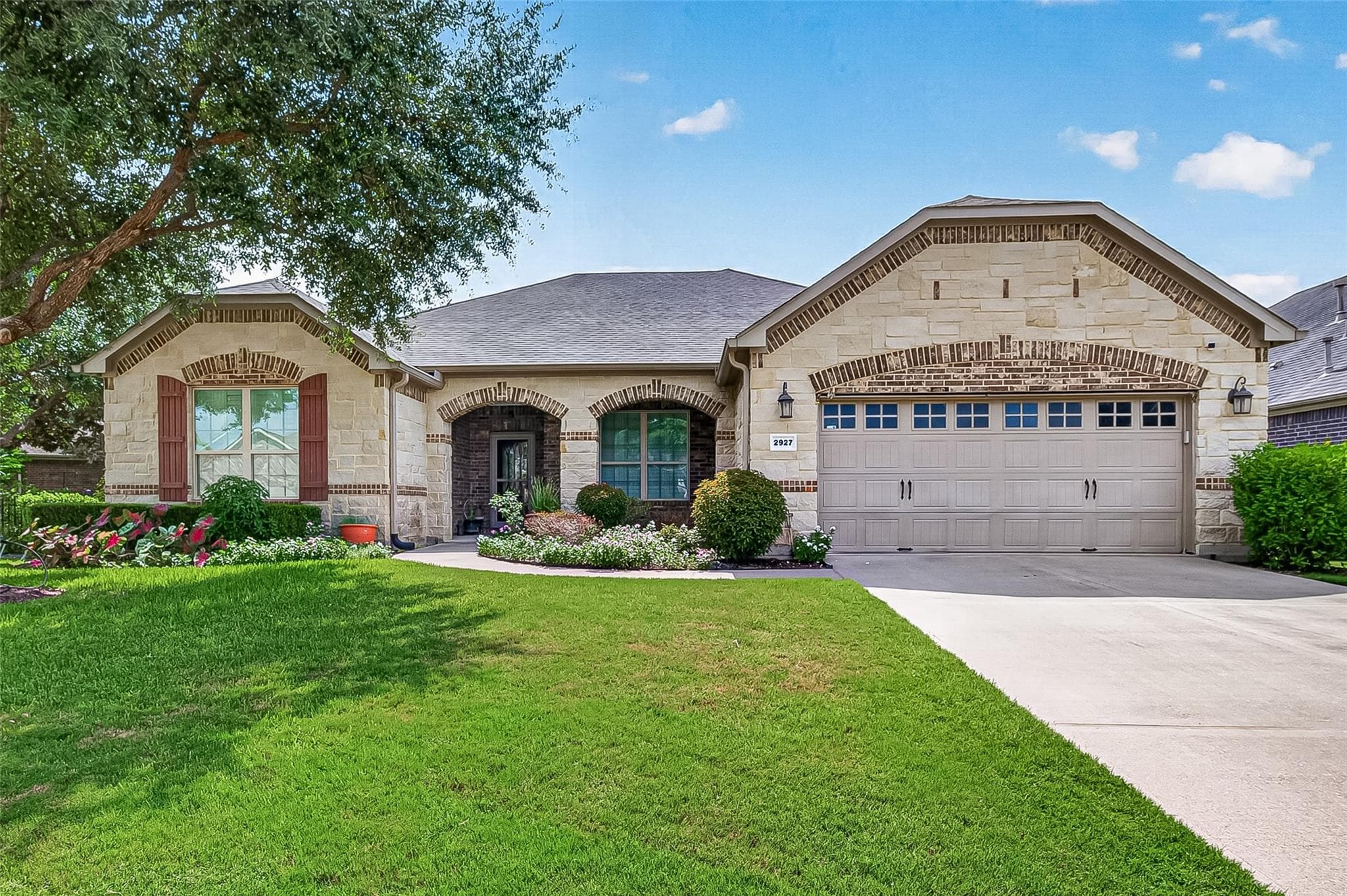 2927 Black Walnut Ct
