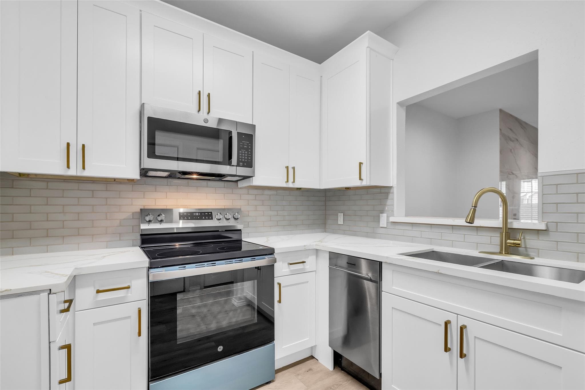 4900 Floyd St Unit 10