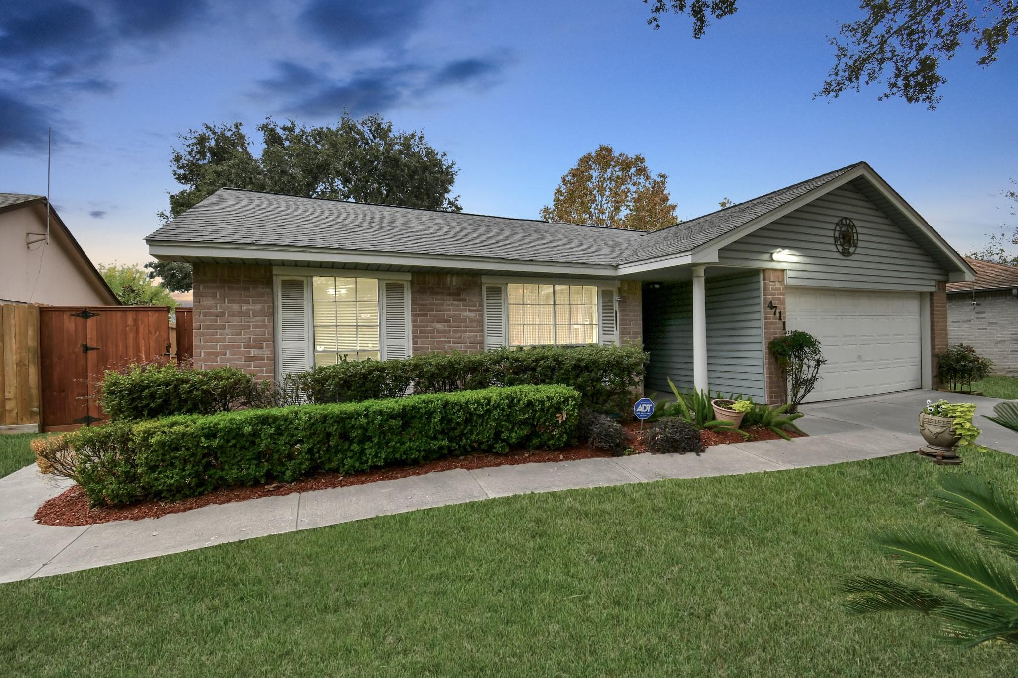 4711 Misty Shadows Dr