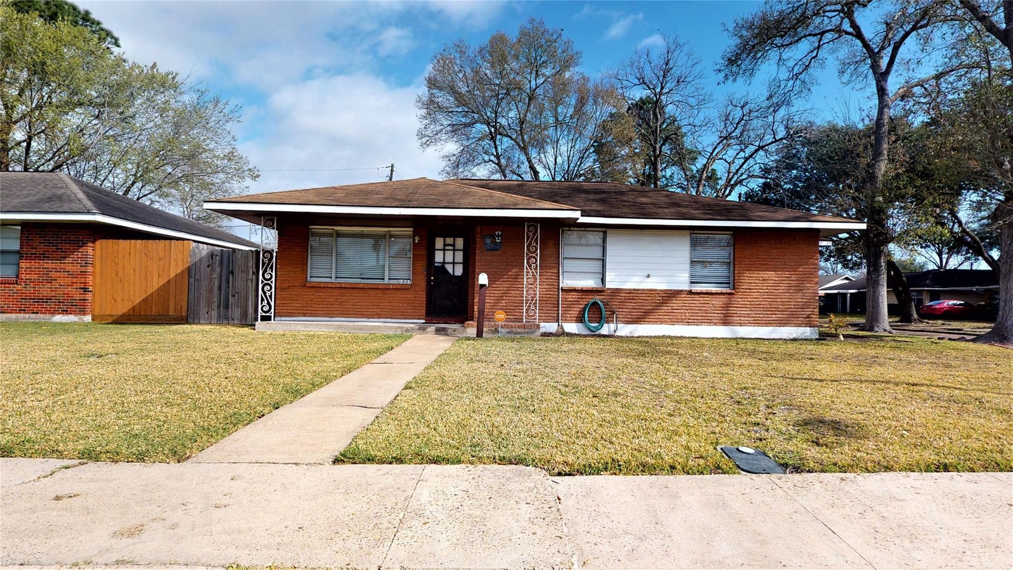 1807 Barbara Ln