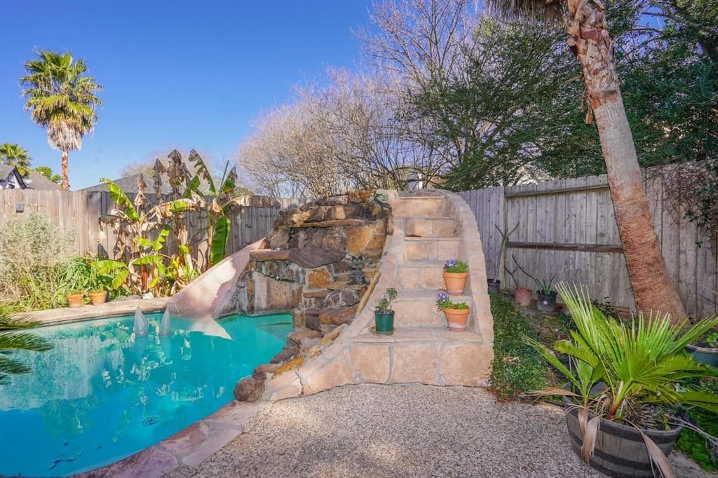 10314 Springland Ct
