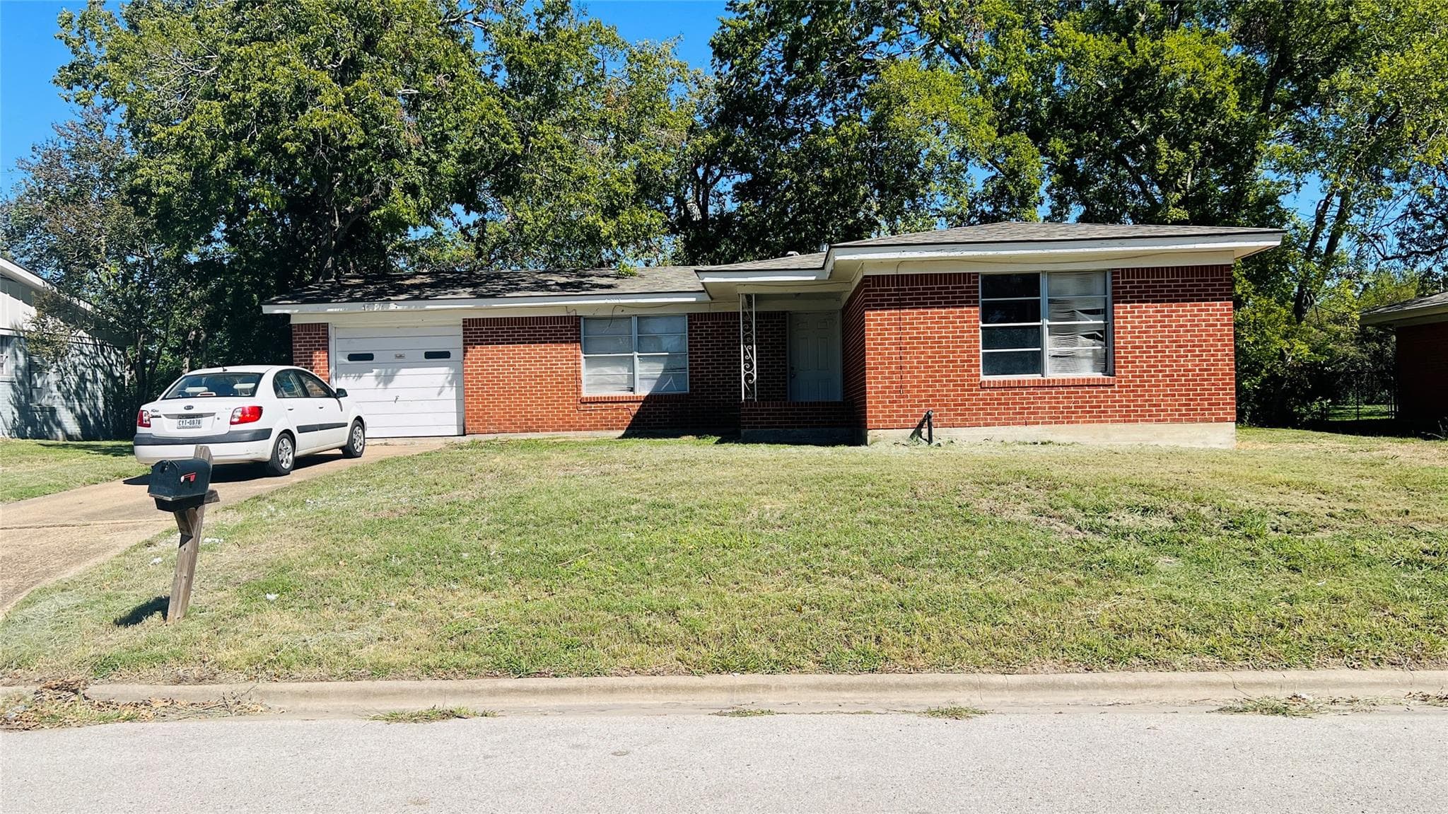 2301 Franklin Dr