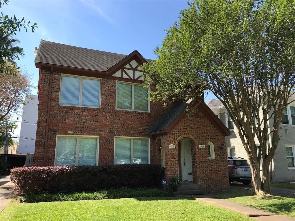 1811 Sul Ross St