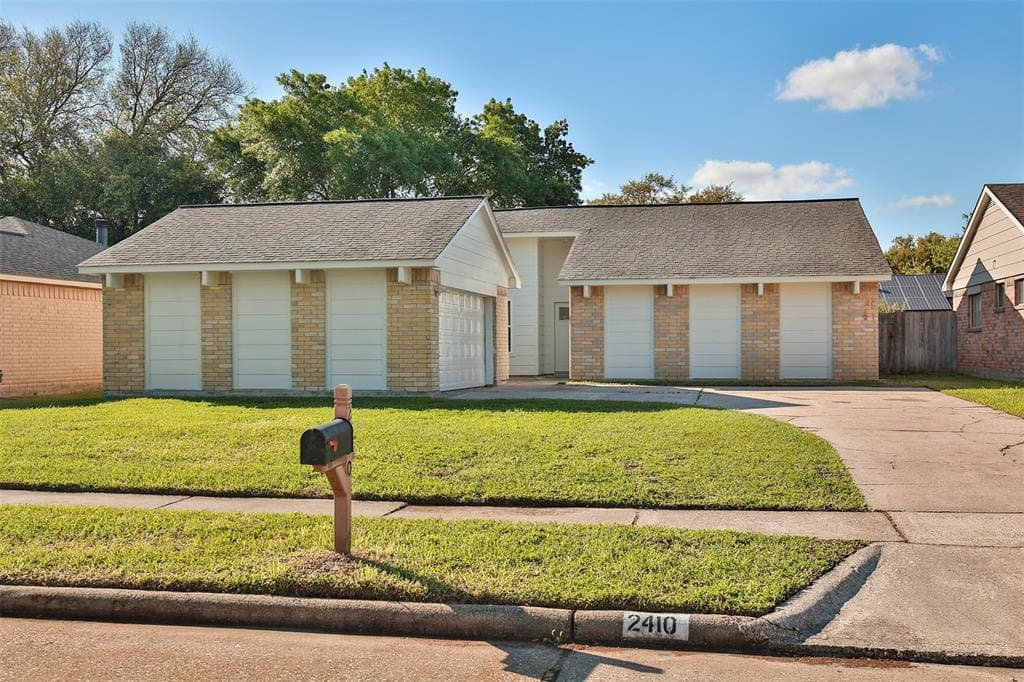 2410 Webster Ranch Rd
