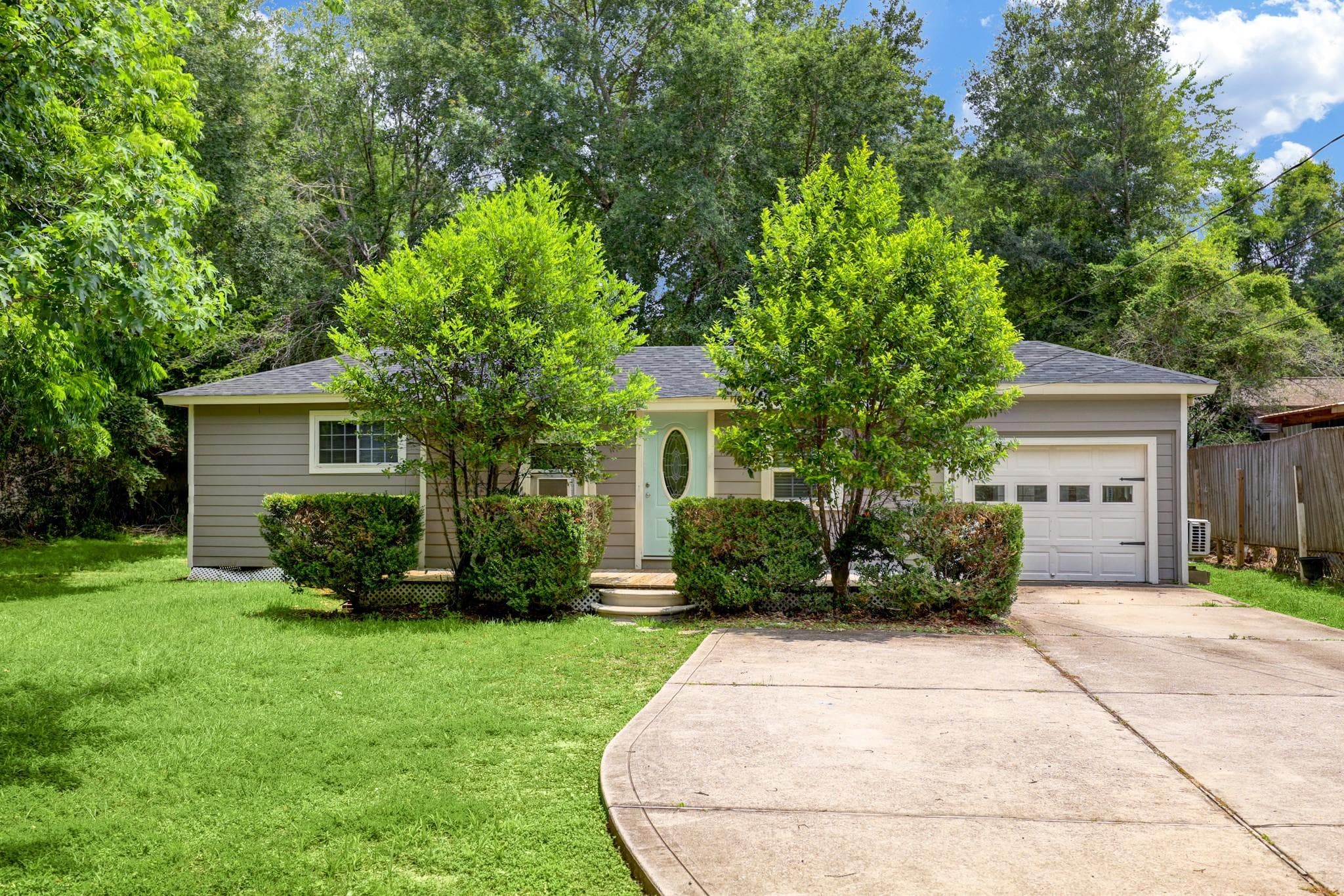 Main property image
