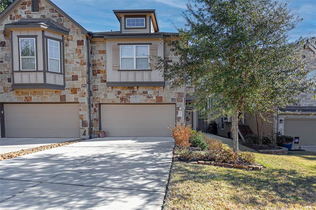 105 Berlandier Ash Ct