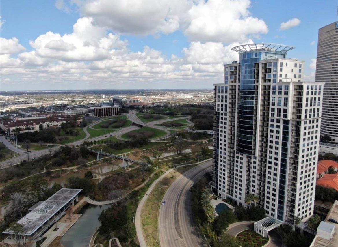 3333 Allen Pkwy Unit 1607