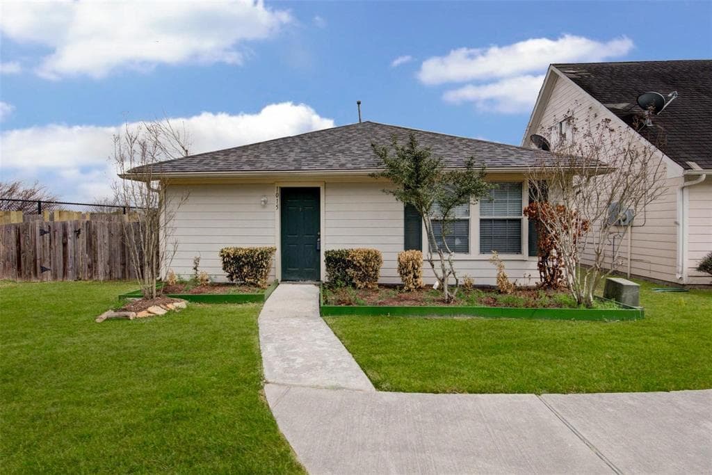 1015 Verde Trails Dr