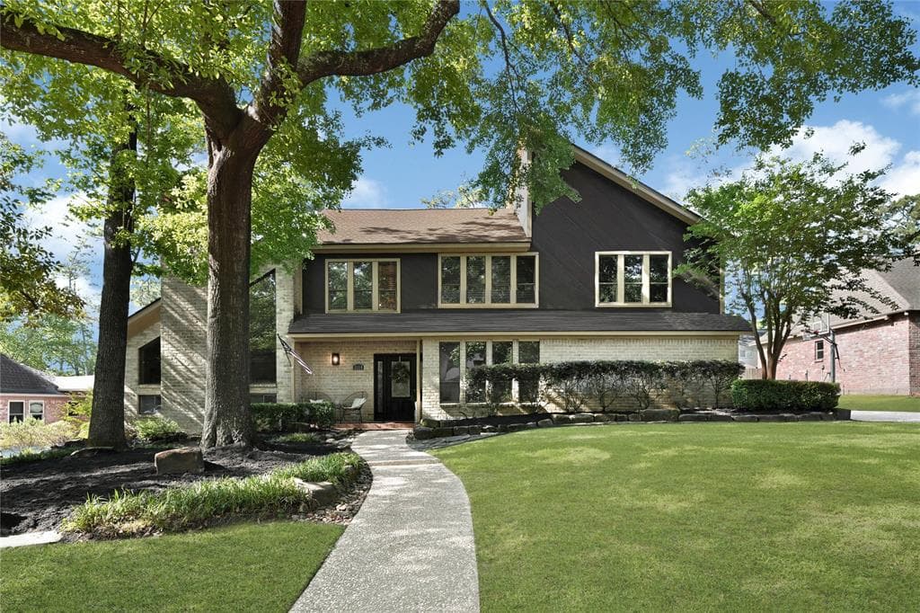 2114 Woodstream Dr