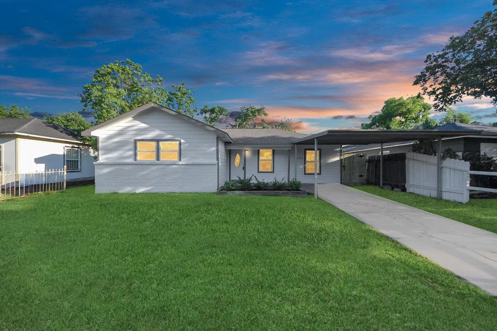 3030 Dacca Dr