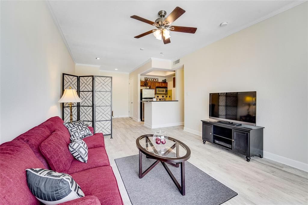 4515 Briar Hollow Pl Apt 314