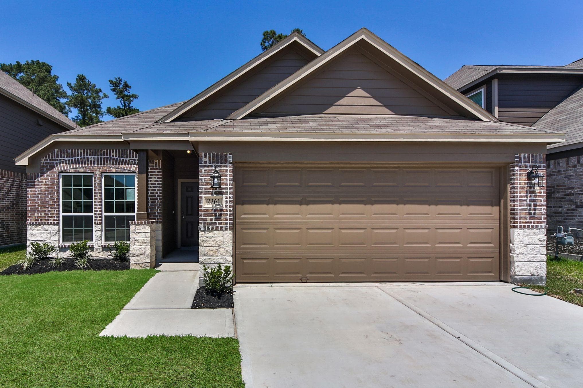 13023 Baillieswells Ln