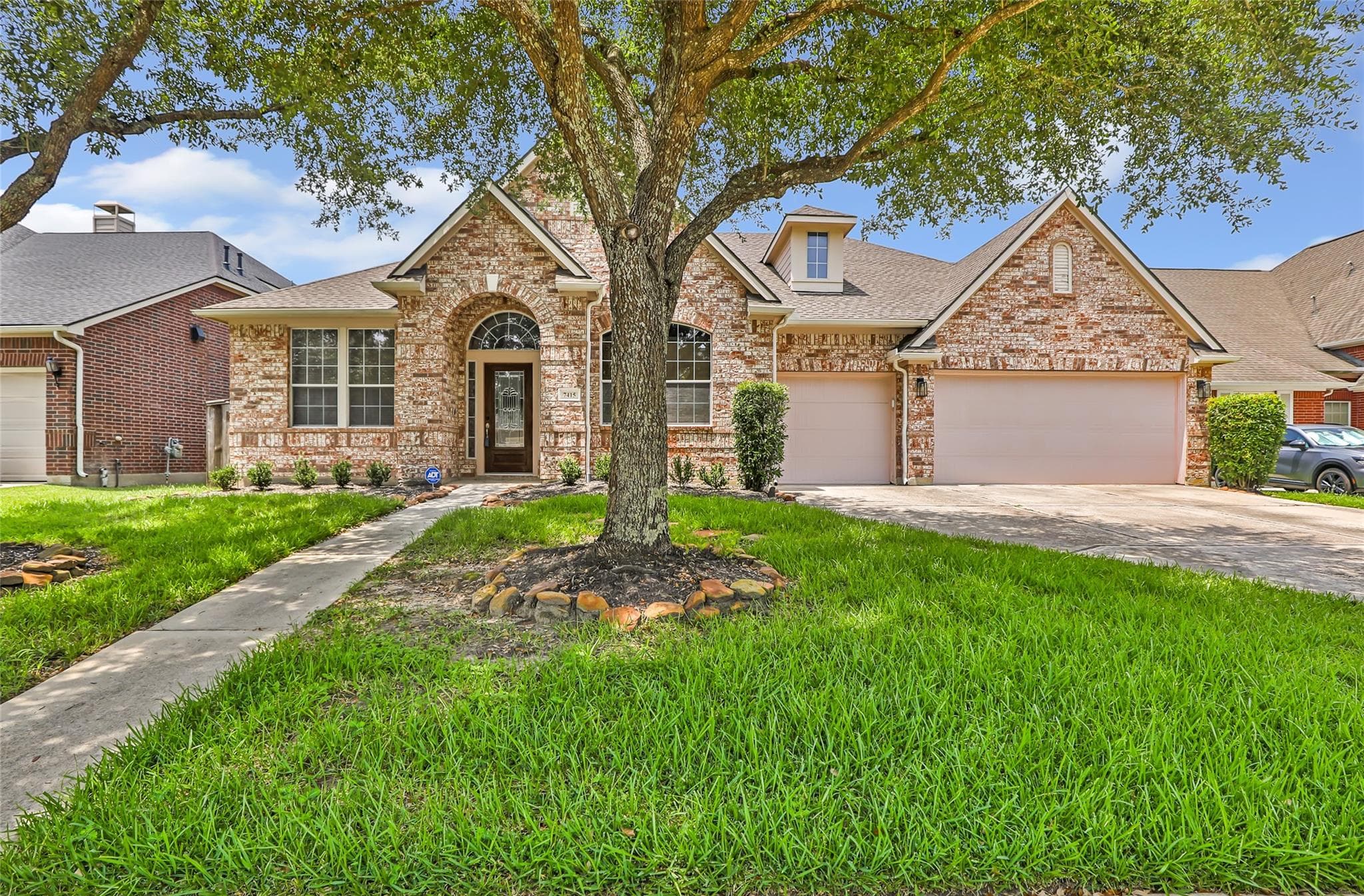 7415 Bearden Falls Ln